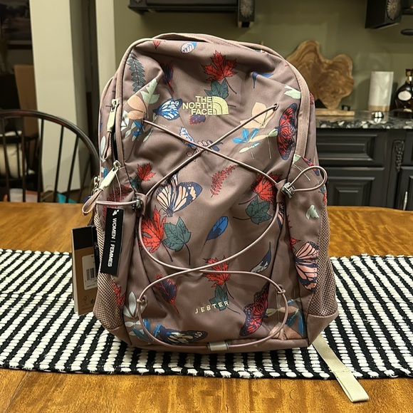 THE NORTH FACE WOMEN'S JESTER BACKPACK 22 Liters - Picture 6 of 15